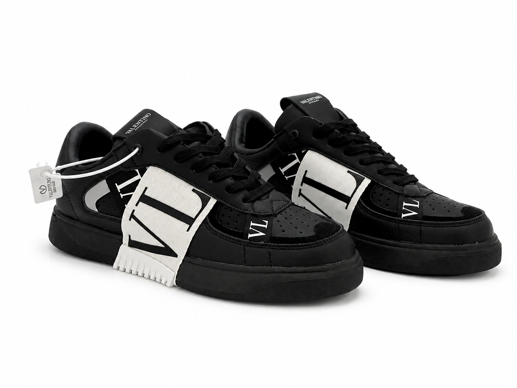 Valentino Garavani VL7N Low-Top Sneakers Black