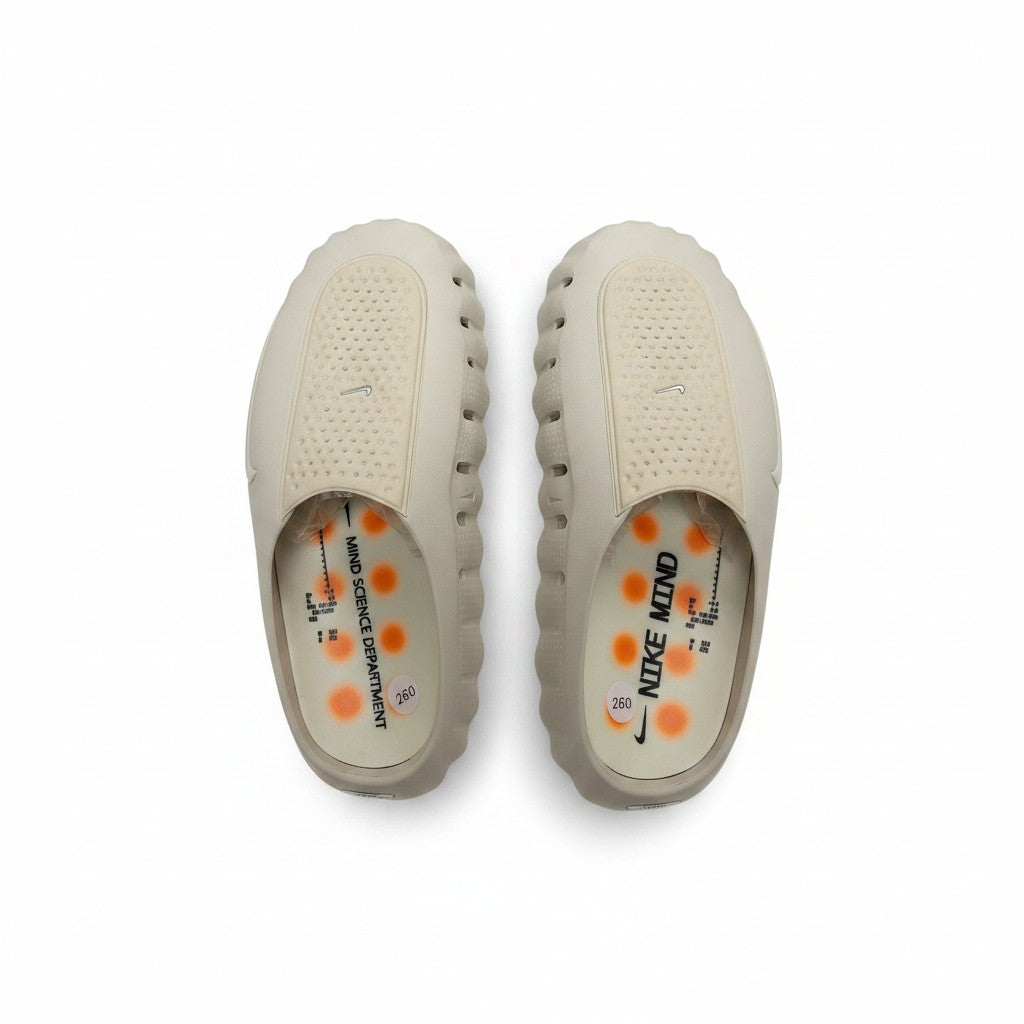 Nike Mind 001 Pregame Mules - Sail / Hyper Crimson