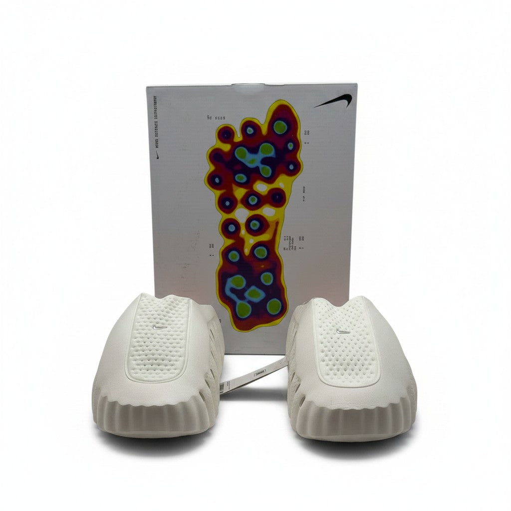 Nike Mind 001 Pregame Mules - White / Speed Red